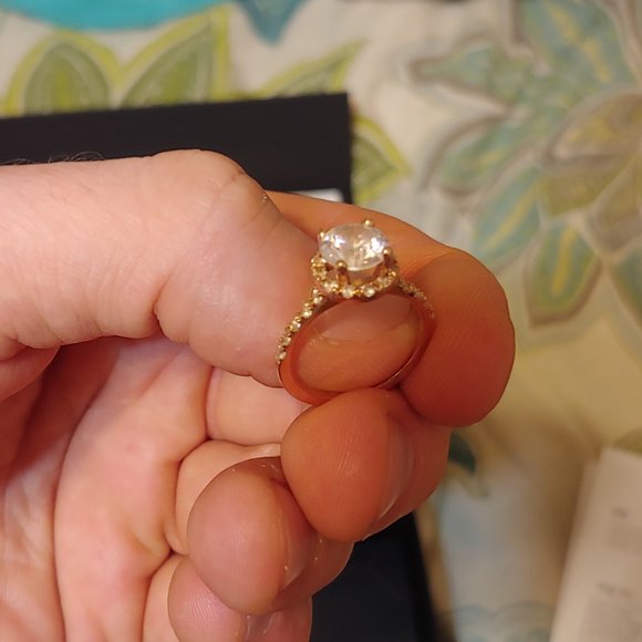 2.48cts Engagement Ring! Diamond Alternative; RARE 14k Rose Gold Ring, Round Cut - Picture 7 of 15